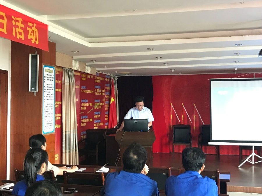 穿越世紀(jì)風(fēng)云，緬懷輝煌偉業(yè)